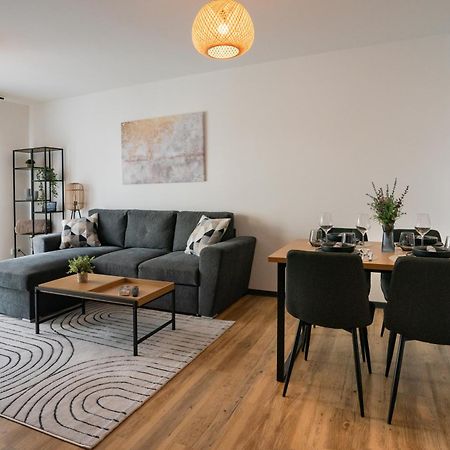 Reitz - Apartment I Zentrale Lage I Stellplatz I 55Qm I 2 Zimmer I Kueche I Bad I Terrasse Bad Hersfeld Esterno foto