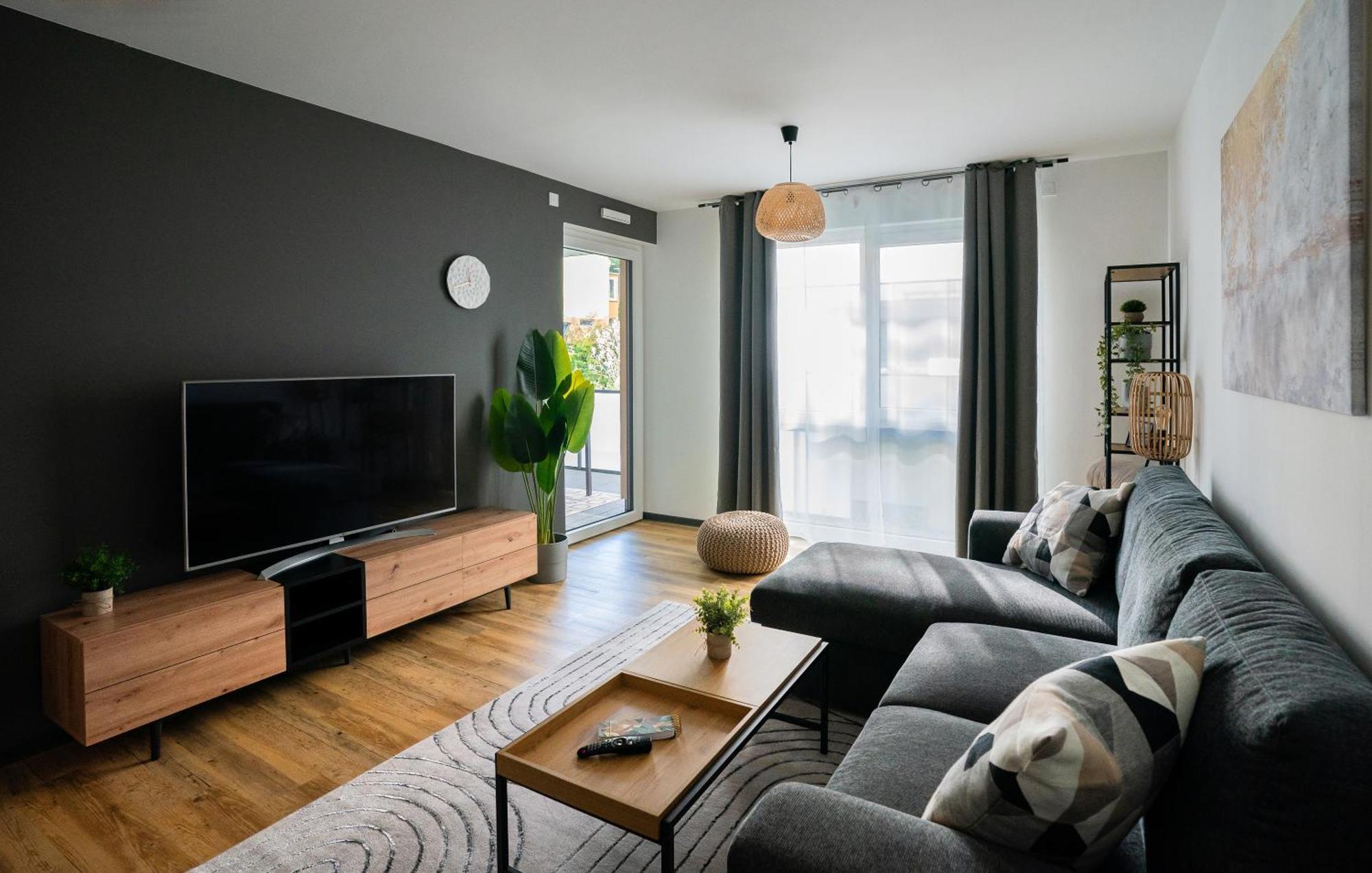 Reitz - Apartment I Zentrale Lage I Stellplatz I 55Qm I 2 Zimmer I Kueche I Bad I Terrasse Bad Hersfeld Esterno foto
