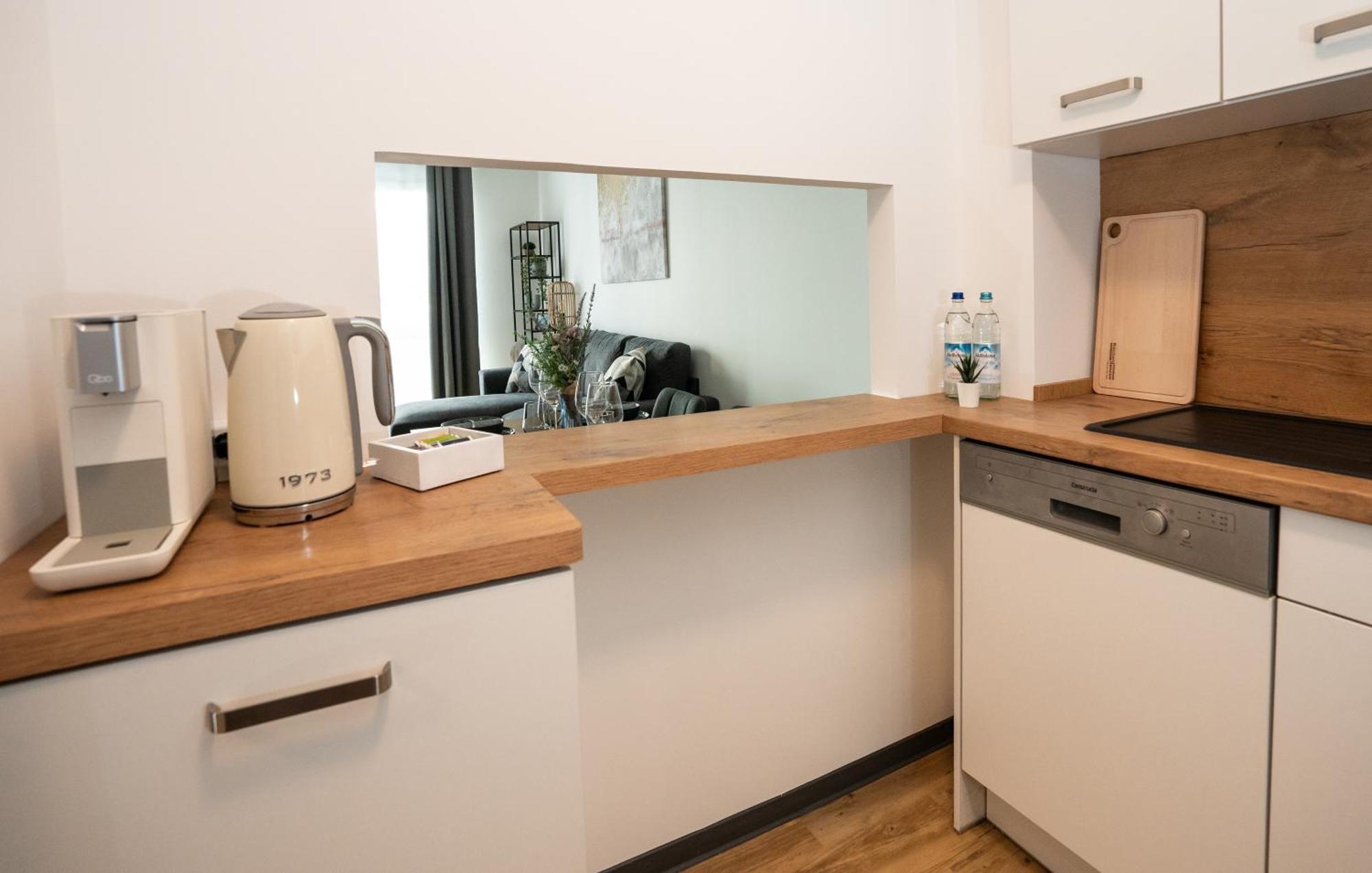 Reitz - Apartment I Zentrale Lage I Stellplatz I 55Qm I 2 Zimmer I Kueche I Bad I Terrasse Bad Hersfeld Esterno foto