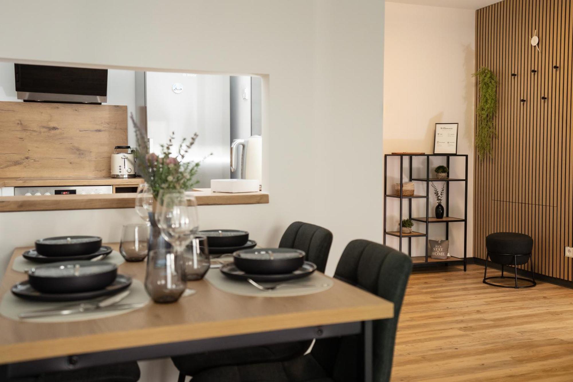 Reitz - Apartment I Zentrale Lage I Stellplatz I 55Qm I 2 Zimmer I Kueche I Bad I Terrasse Bad Hersfeld Esterno foto